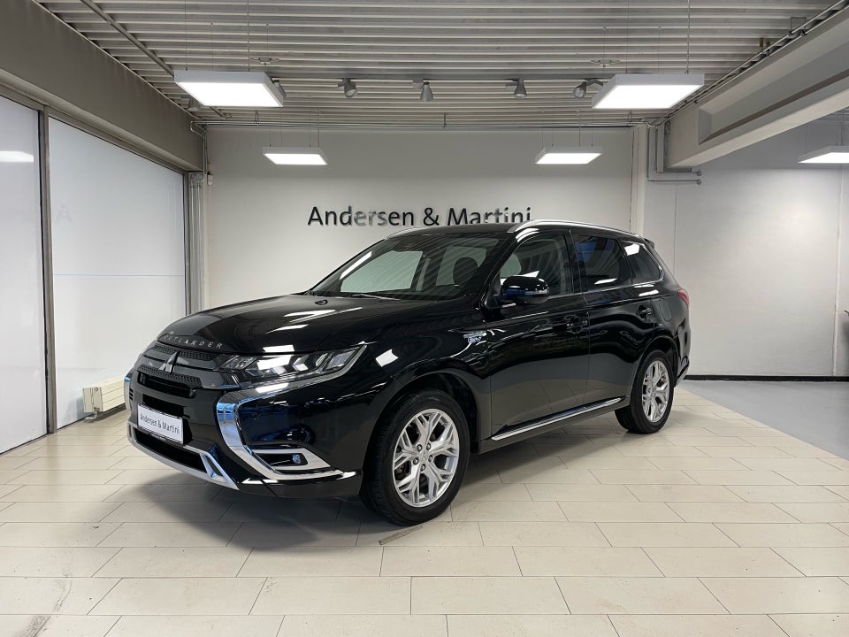 Mitsubishi Outlander 2,4 PHEV Limited CVT 4WD 5d