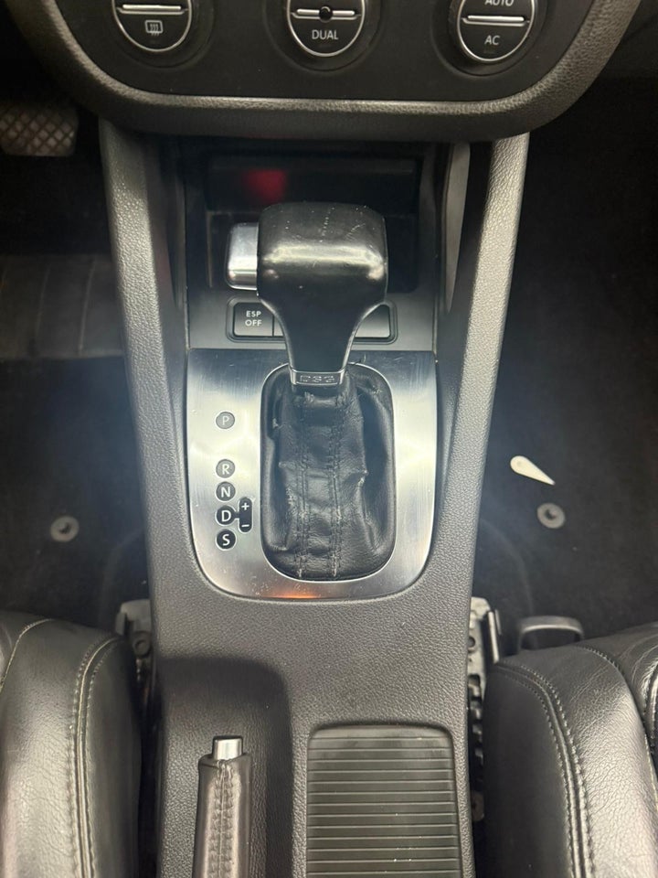 VW Golf V 2,0 TDi 140 Comfortline DSG 5d