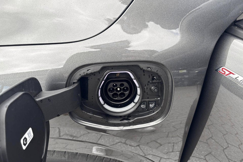 Ford Kuga 2,5 PHEV ST-Line X CVT 5d