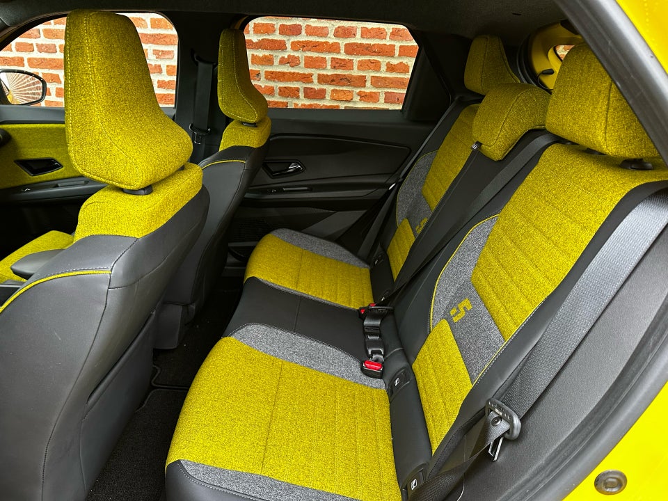 Renault 5 E-Tech 52 Iconic 5d