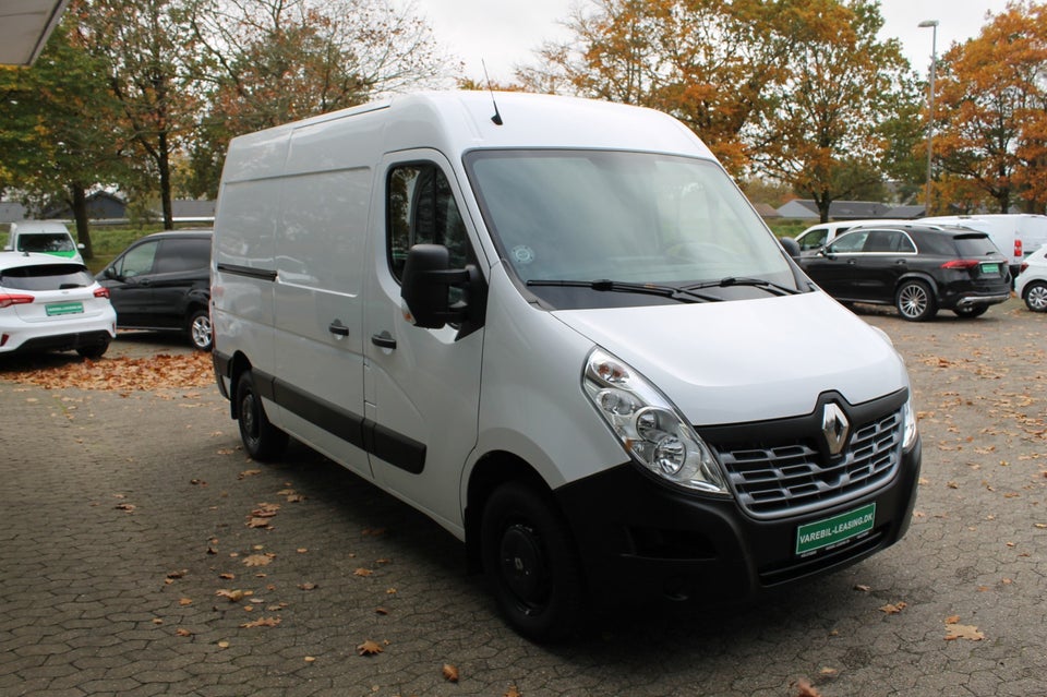 Renault Master III T33 2,3 dCi 130 L2H2 Kassevogn