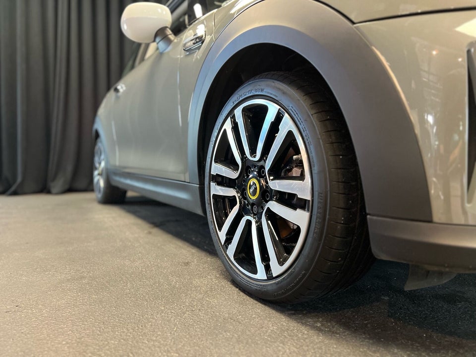 MINI Cooper SE Camden Edition 3d