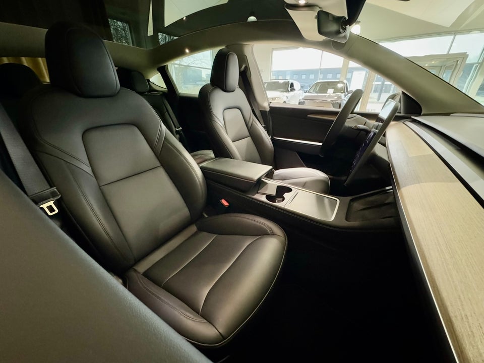 Tesla Model Y Performance AWD 5d