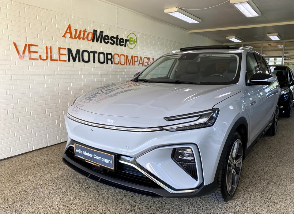 MG Marvel R Luxury 5d