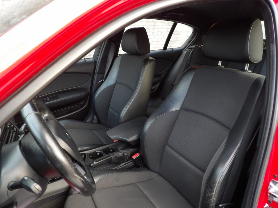 BMW 118i 2,0 Advantage 5d