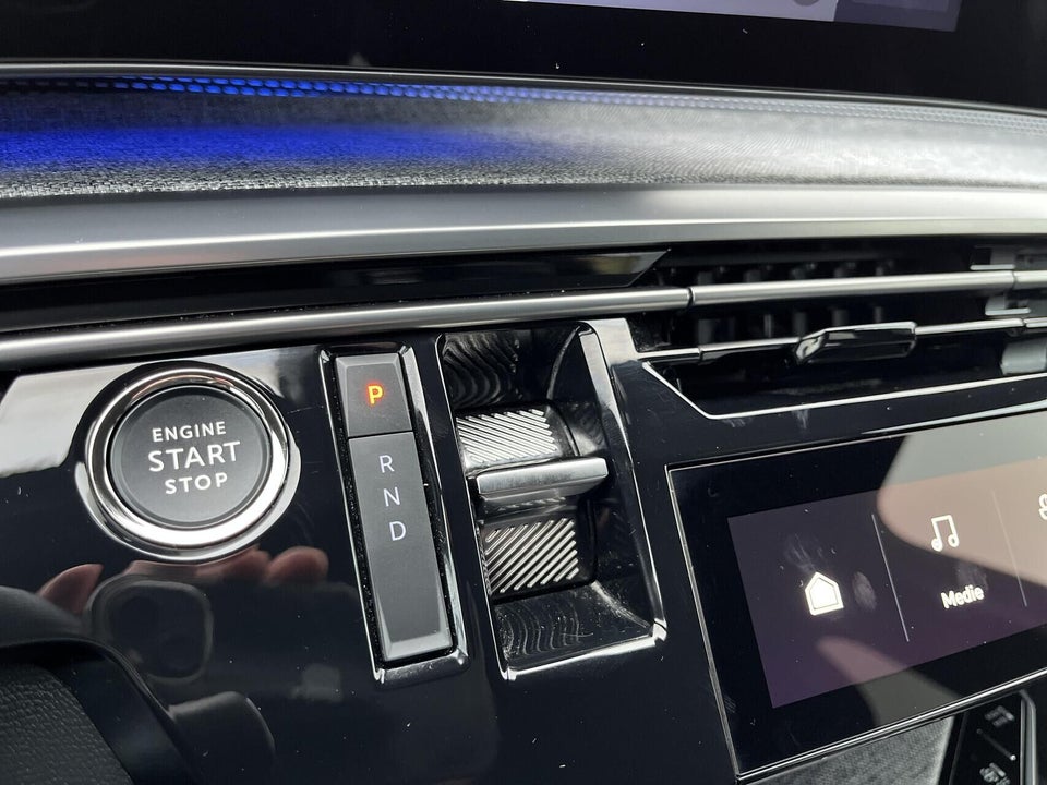 Peugeot e-5008 77 GT Pack 7prs 5d