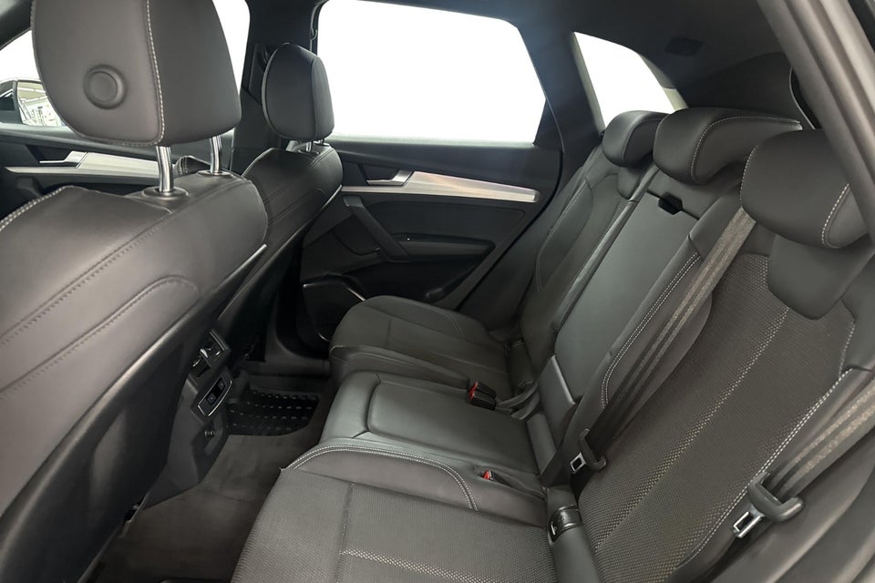 Audi Q5 50 TFSi e S-line quattro S-tr. 5d