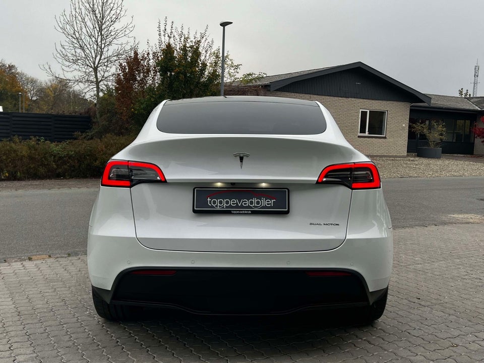 Tesla Model Y Long Range AWD 5d