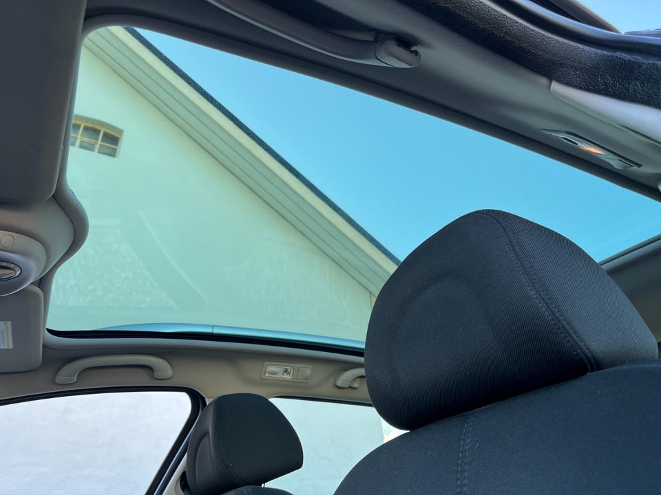 Peugeot 407 1,6 HDi 110 Premium SW 5d