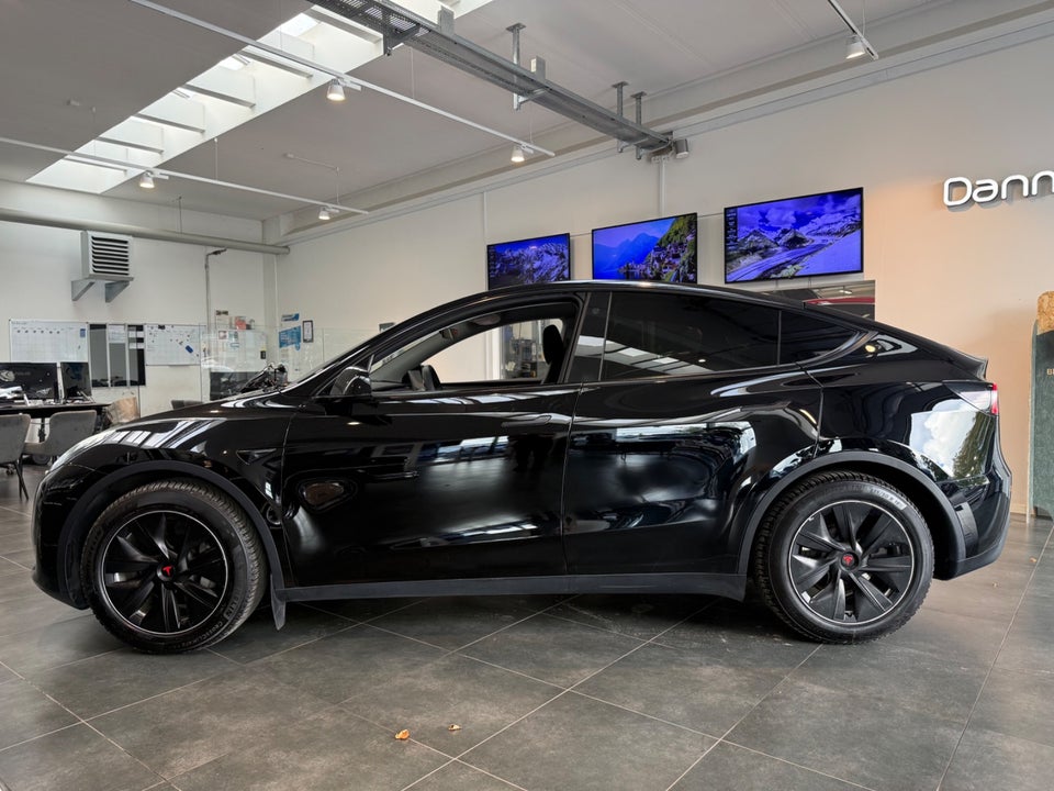 Tesla Model Y RWD 5d