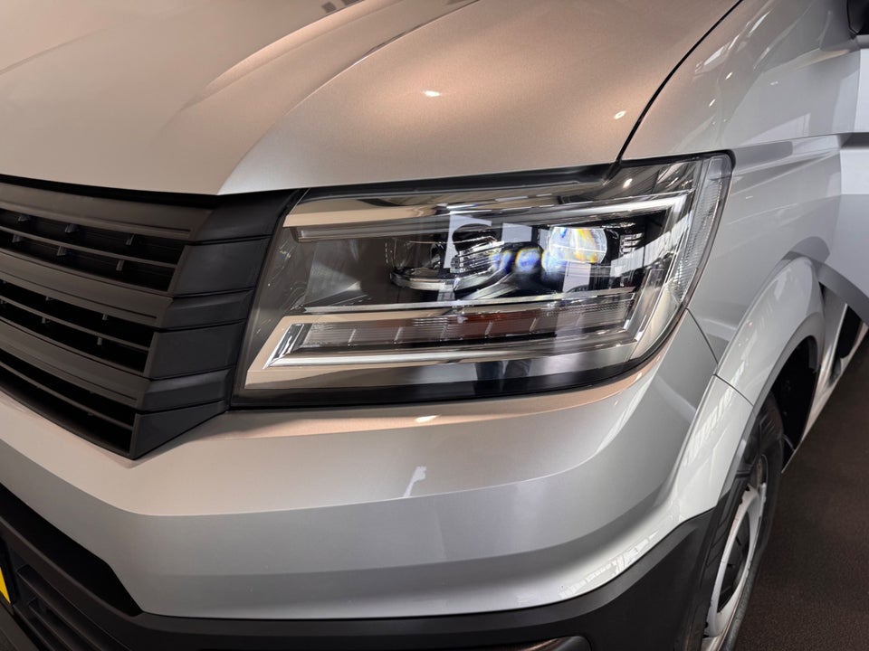 VW Crafter 35 2,0 TDi 140 Kassevogn L3H2 aut.