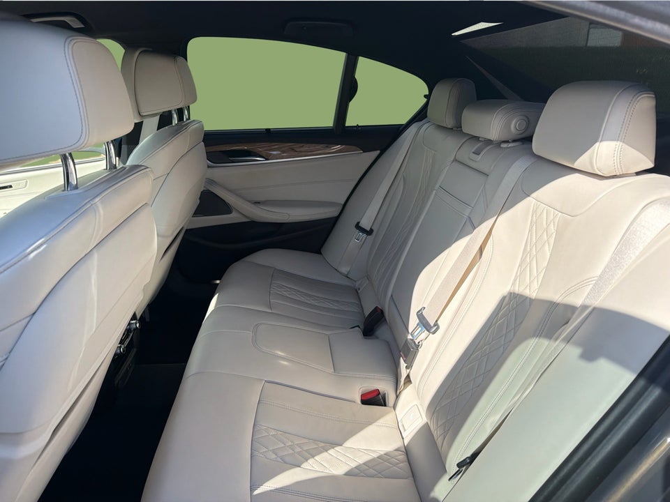 BMW M550i 4,4 xDrive aut. 4d