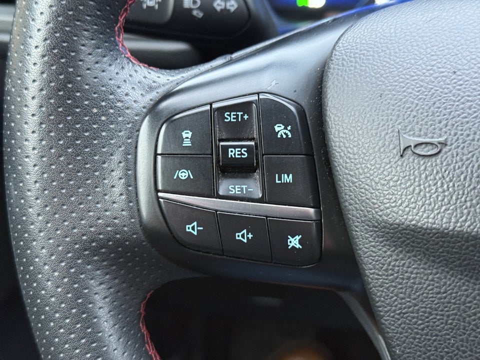 Ford Kuga 2,5 PHEV ST-Line CVT 5d