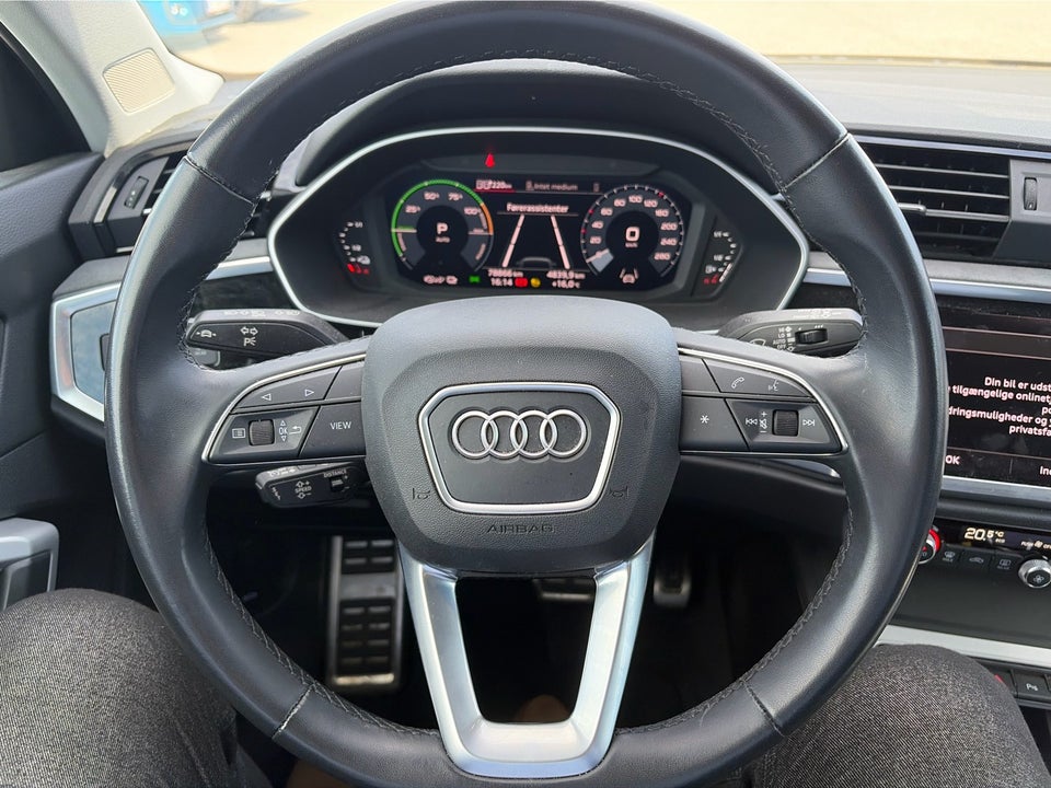 Audi Q3 45 TFSi e Attitude plus Sportback S-tr. 5d