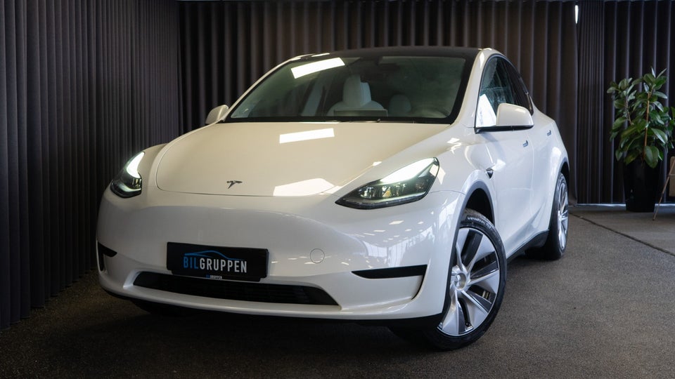 Tesla Model Y RWD 5d
