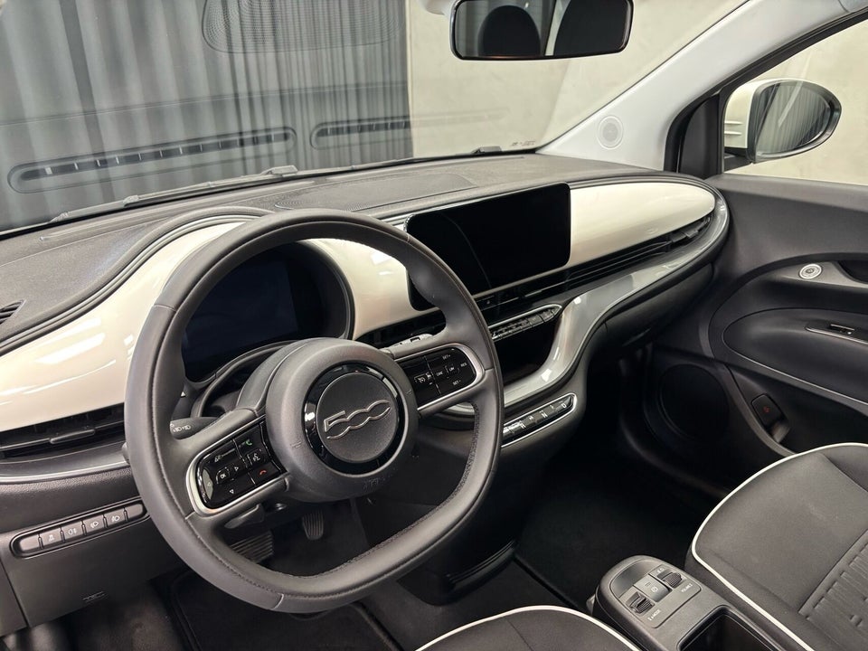 Fiat 500e 42 Icon 3d