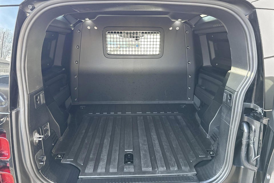 Land Rover Defender 90 3,0 D250 Hard Top X-Dynamic SE aut. Van 3d