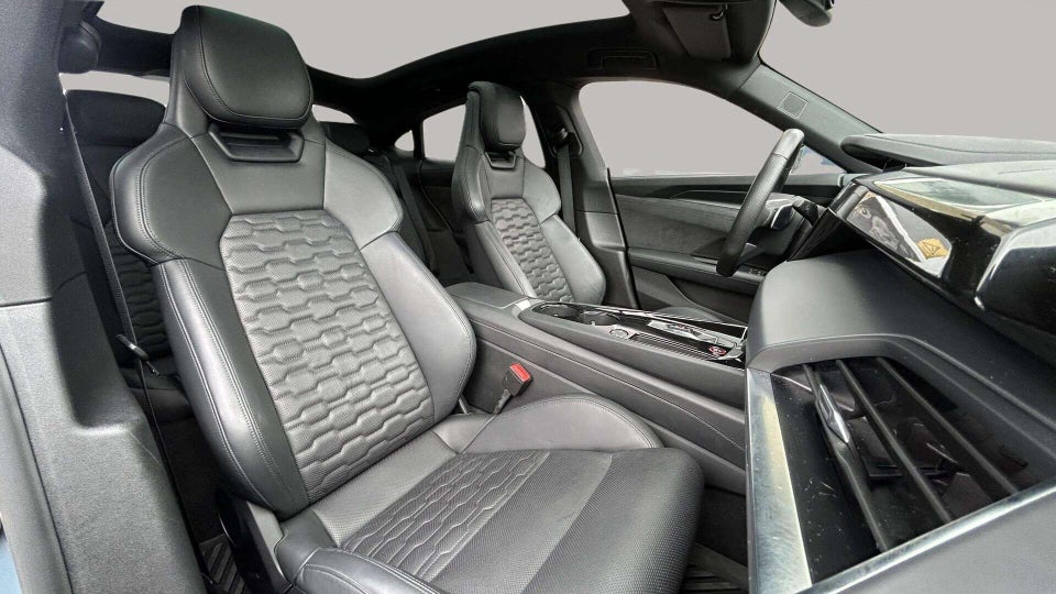 Audi e-tron GT quattro 4d