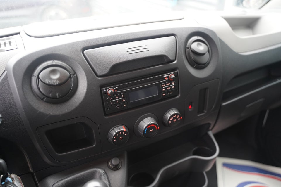 Nissan NV400 2,3 dCi 125 L3H2 Comfort Van