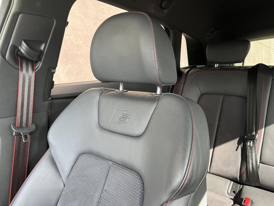 Audi Q8 e-tron 55 S-line quattro 5d