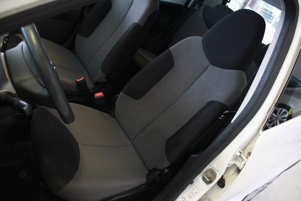 Toyota Aygo 1,0 VVT-i T2 5d