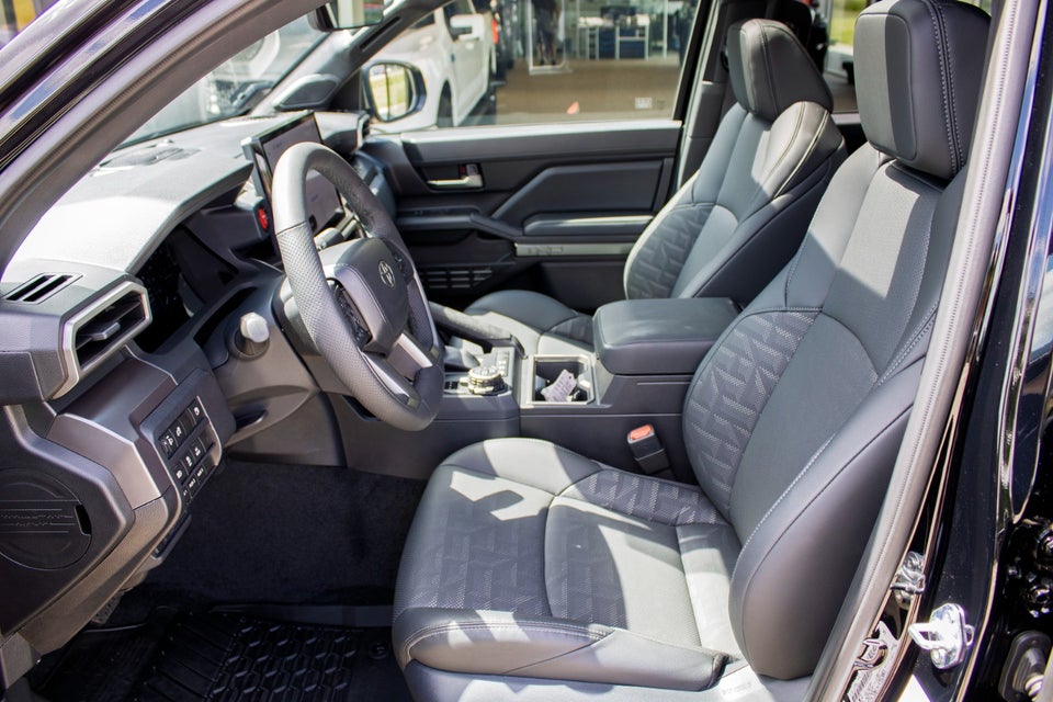 Toyota Tacoma 2,4 Hybrid Off-Road Premium aut. 4x4 4d