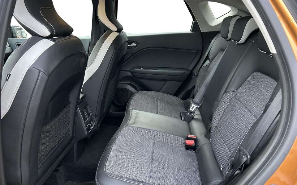 Renault Captur 1,6 E-Tech Intens 5d