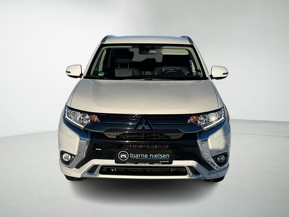 Mitsubishi Outlander 2,4 PHEV Inform+ CVT 4WD 5d