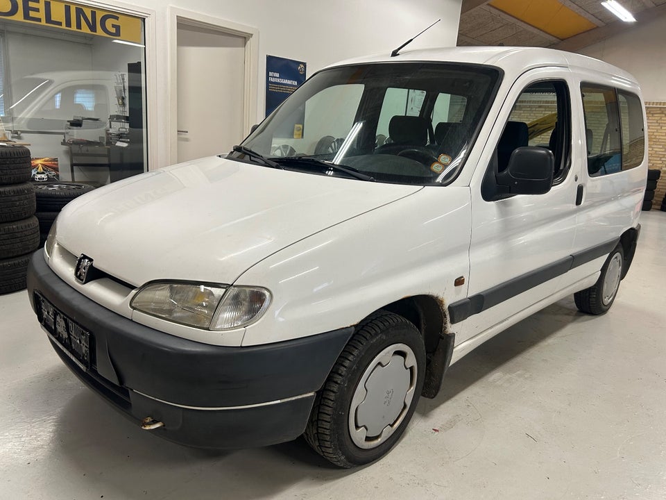 Peugeot Partner 1,8 Combi 3d
