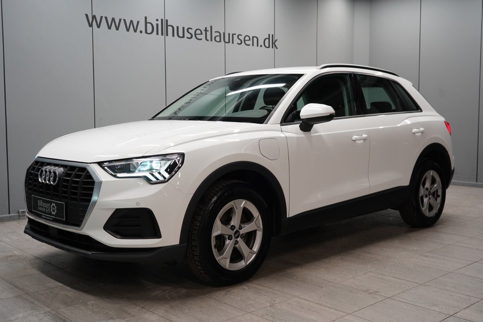 Audi Q3 45 TFSi e Attitude plus S-tr. 5d