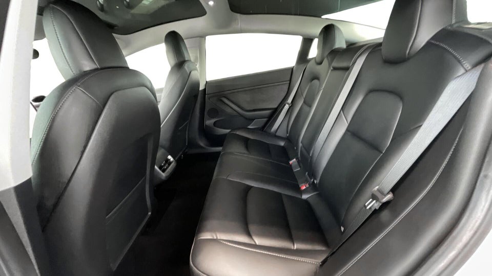 Tesla Model 3 RWD 4d