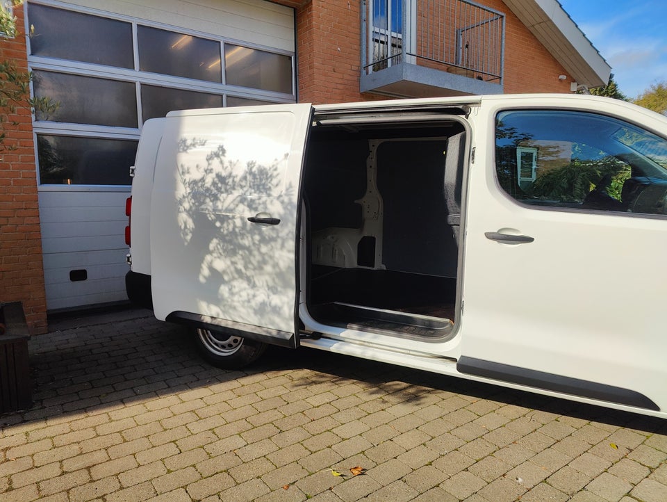 Toyota ProAce 2,0 D 120 Long Comfort 4d