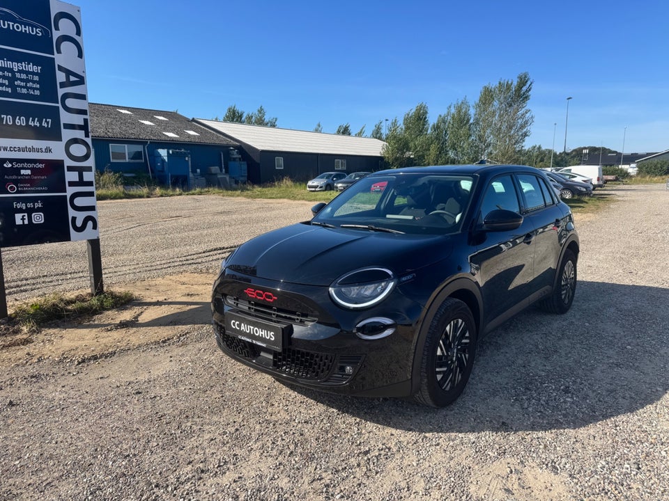 Fiat 600e 54 (RED) 5d