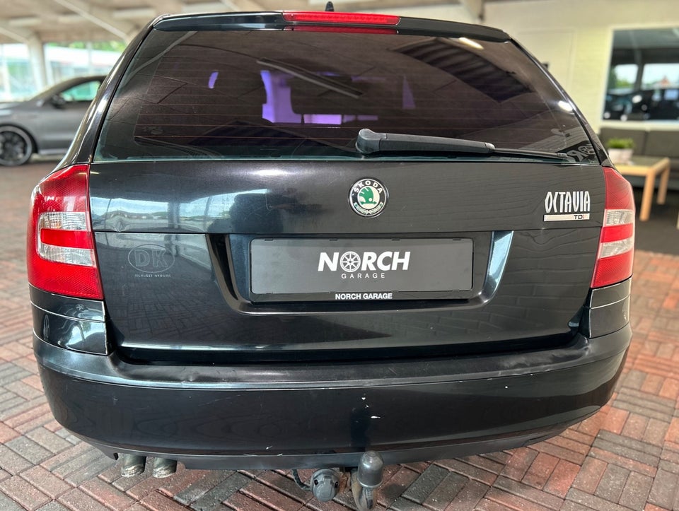 Skoda Octavia 2,0 TDi Ambiente 5d