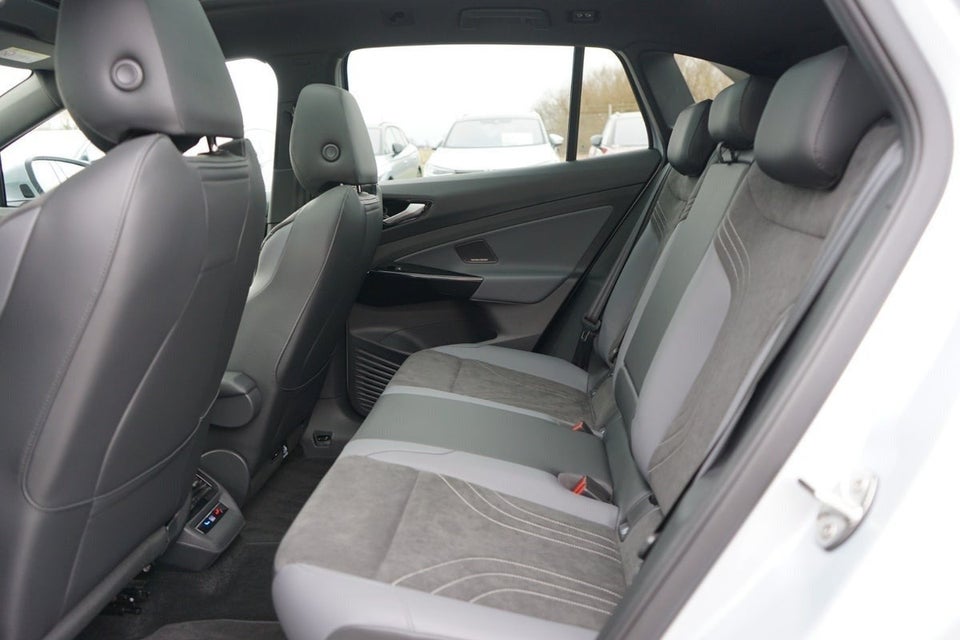 VW ID.4 77 Style 5d