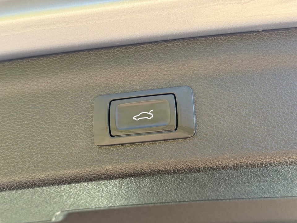 Audi Q3 45 TFSi e Attitude plus S-tr. 5d