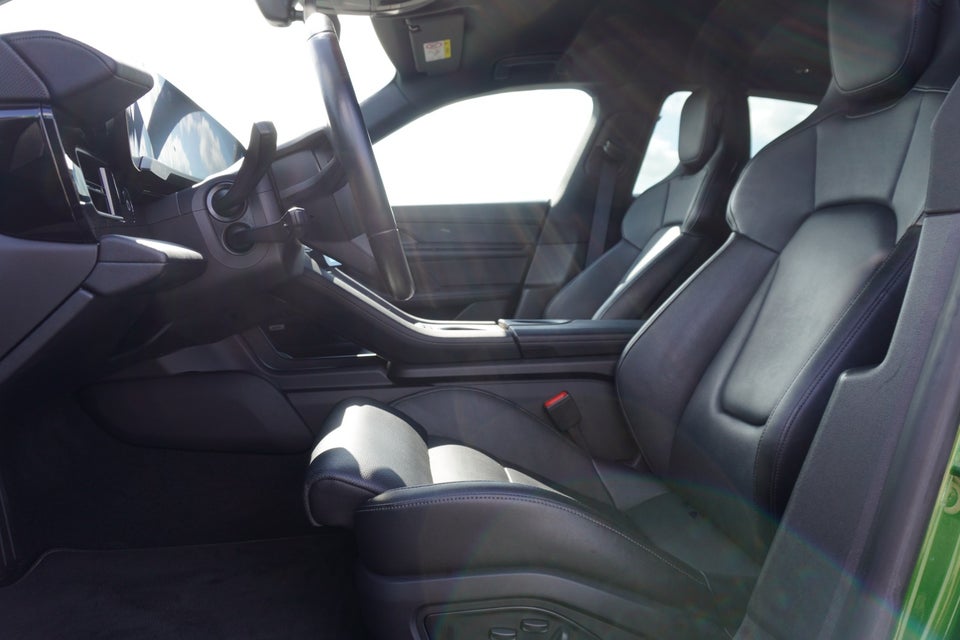 Porsche Taycan 4S Performance+ Cross Turismo 5d