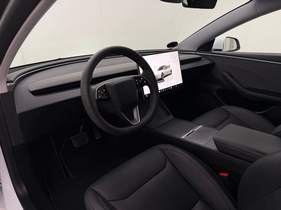 Tesla Model 3 RWD 4d