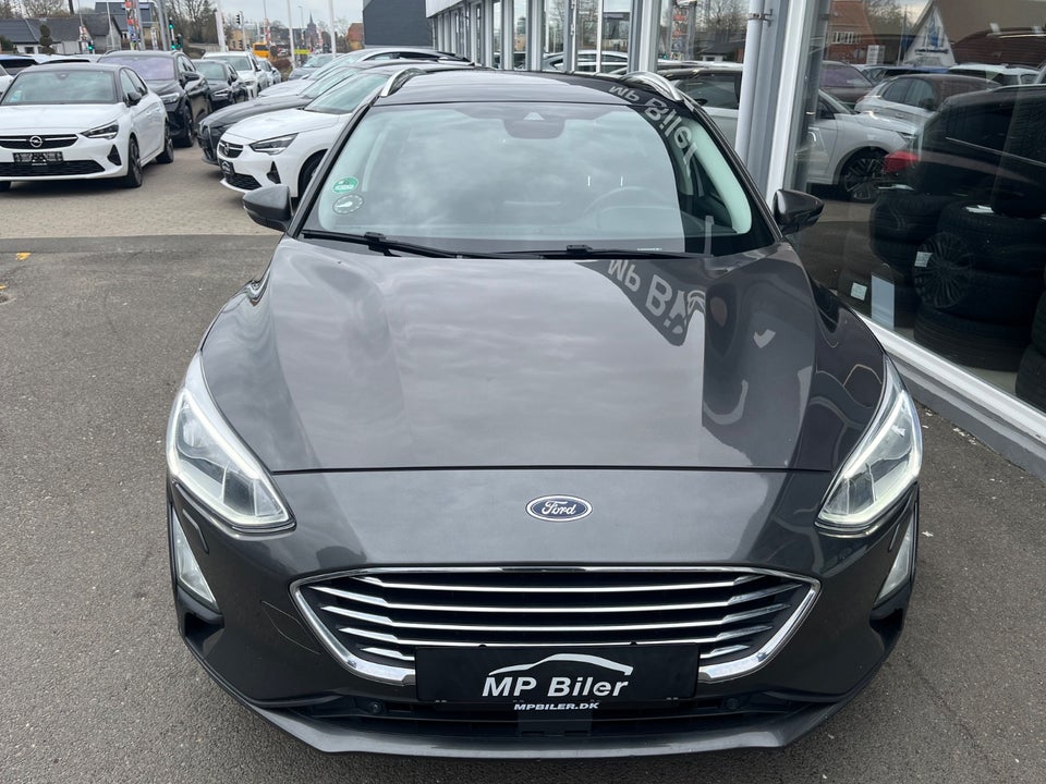 Ford Focus 1,0 EcoBoost Titanium Business 5d