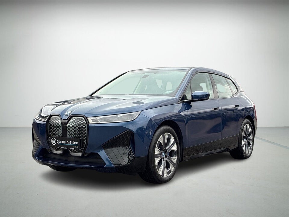 BMW iX xDrive40 5d
