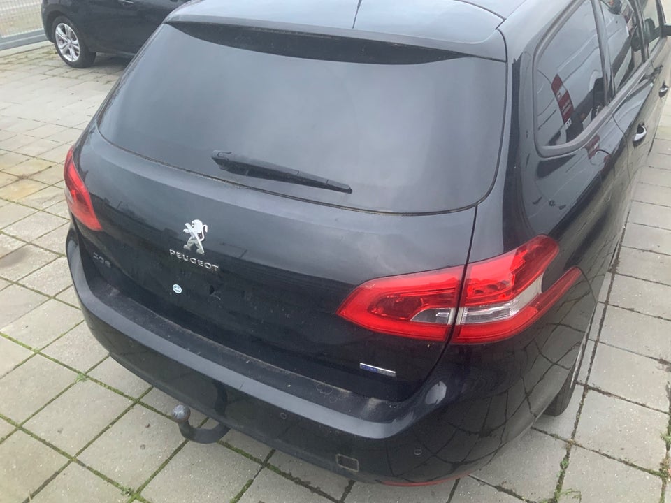 Peugeot 308 1,2 e-THP 110 Access SW 5d
