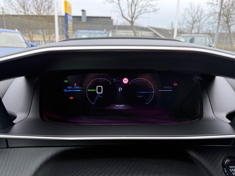 Peugeot e-2008 54 GT 5d