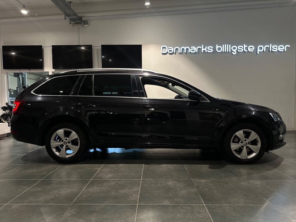 Skoda Octavia 2,0 TDi 150 Celebration Combi DSG 5d