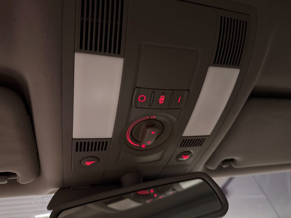 Audi A8 3,7 quattro Tiptr. 4d