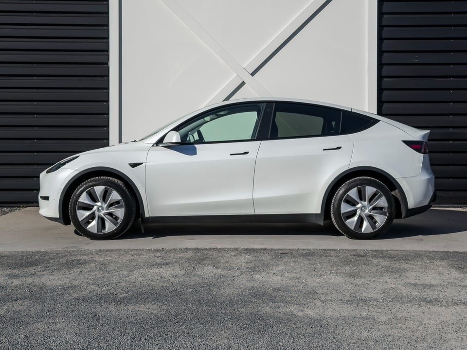 Tesla Model Y Long Range AWD 5d