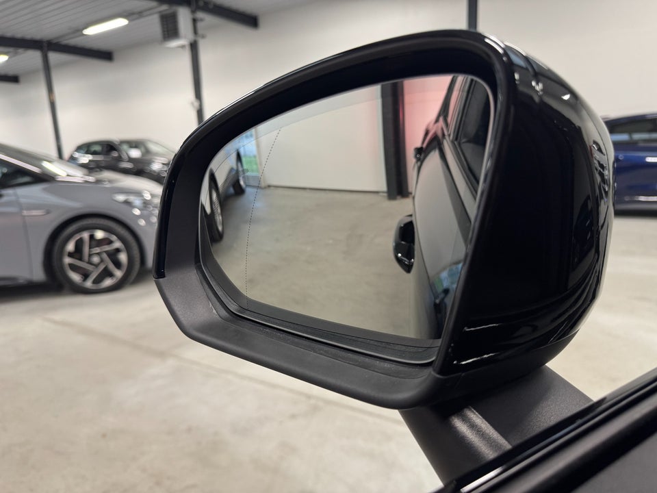 Volvo XC40 ReCharge Plus 5d