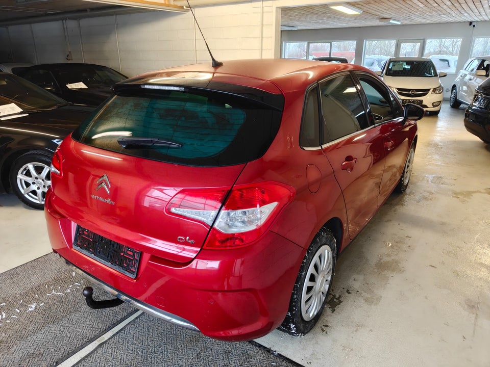 Citroën C4 1,6 HDi 90 Attraction 5d