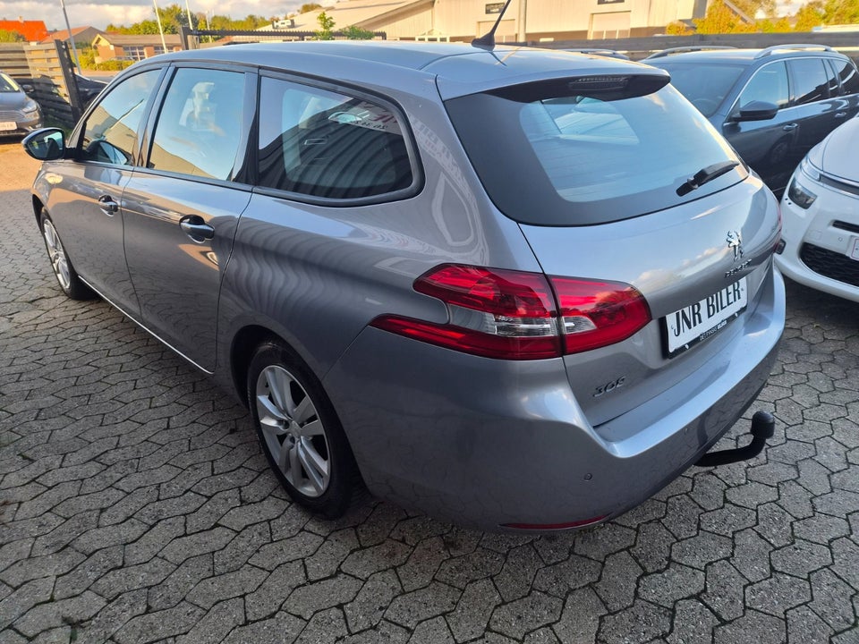 Peugeot 308 1,5 BlueHDi 130 Prestige SW EAT6 5d