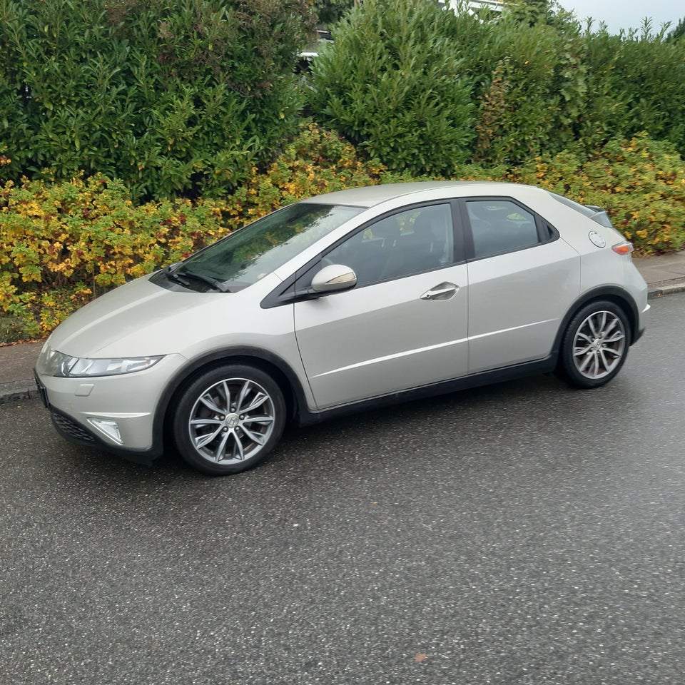 Honda Civic 1,8 Sport 5d