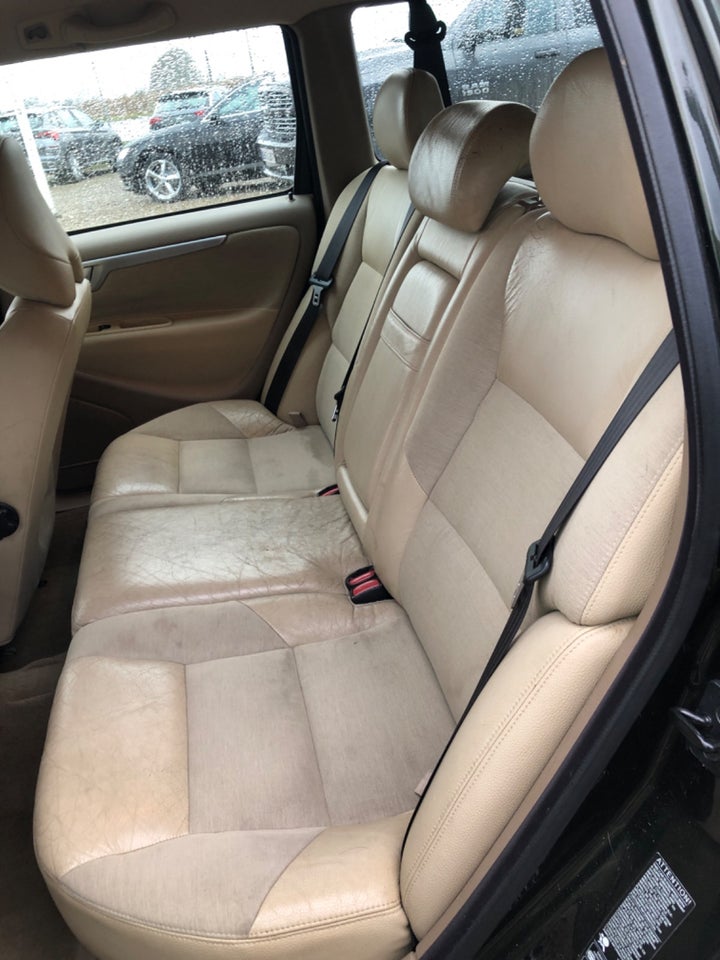 Volvo V70 2,4 140 5d